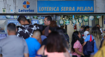 Mega-Sena acumula novamente e prêmio principal vai para R$ 52 milhões