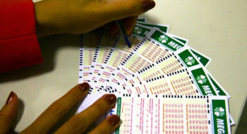 Mega-Sena acumula novamente e prêmio principal vai para R$ 62 milhões