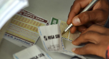 Mega-Sena acumula para R$ 30 milhões; confira os números sorteados