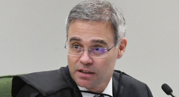 Mendonça diz que juiz não é estrela e deve assumir responsabilidades