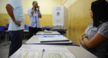 Mesários têm papel fundamental na garantia do processo eleitoral