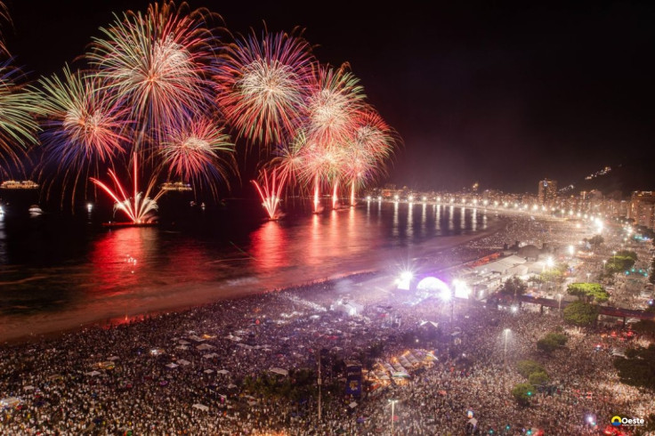 Metrô inicia venda de bilhete para réveillon na praia de Copacabana