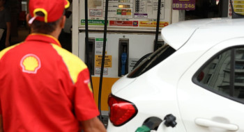 MJSP faz plantão para atender Procons contra aumento de combustível