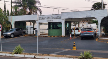 Moraes autoriza Bolsonaro a comemorar aniversário da filha em casa