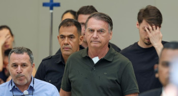 Moraes autoriza internação de Bolsonaro para realização de cirurgia