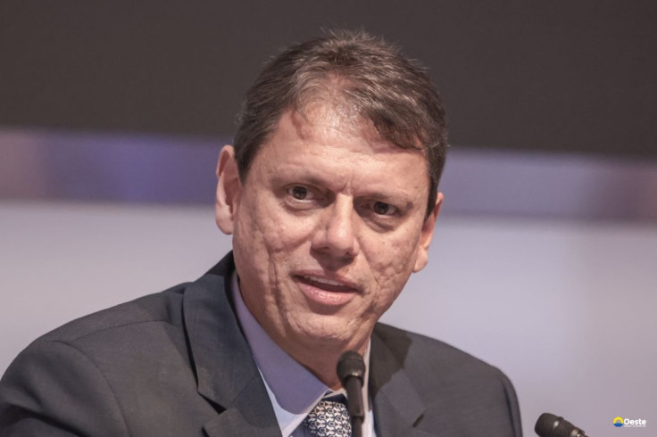 Moraes autoriza Tarcísio a visitar Bolsonaro na prisão na quinta-feira