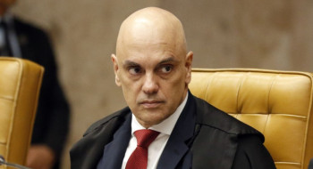 Moraes autoriza visitas de filhos e enteada a Bolsonaro