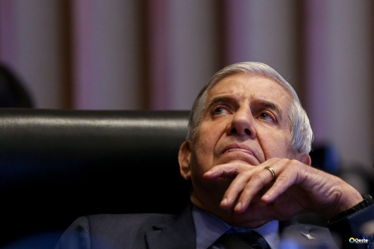 Moraes concede prisão domiciliar humanitária a Augusto Heleno