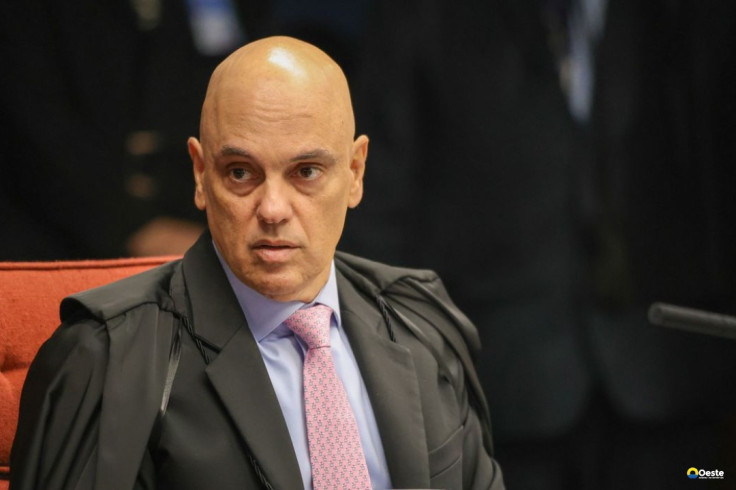 Moraes expede mandado de soltura que autoriza domiciliar a Bolsonaro