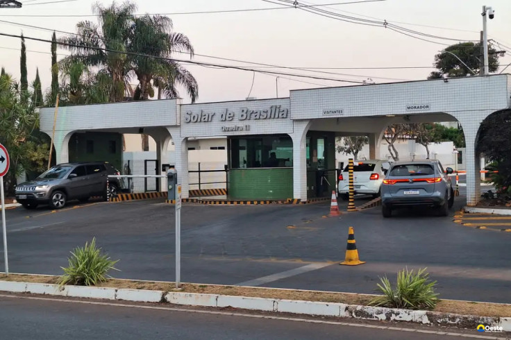 Moraes nega pedido para Javier Milei visitar Bolsonaro em casa