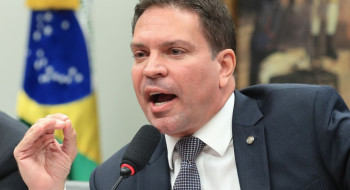 Moraes pede aos Estados Unidos extradição de Ramagem