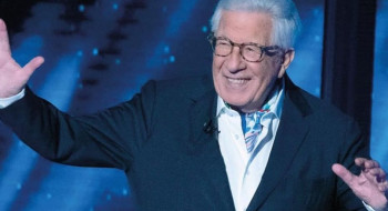 Morre Peppino di Capri, ícone da música italiana, aos 86 anos