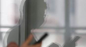 MPRJ investiga empresas de apostas online por golpes de R$ 1,4 bilhão