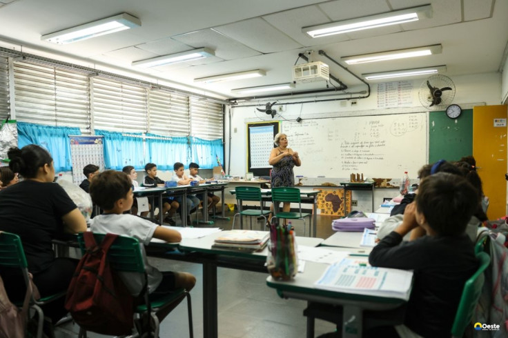 Mudanças no IR beneficiarão 73,5% dos professores da educação básica