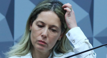 Mulher de ex-procurador-geral do INSS fica em silêncio na CPMI