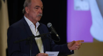 Na Mesa com Datena recebe o presidente do BNDES, Aloizio Mercadante