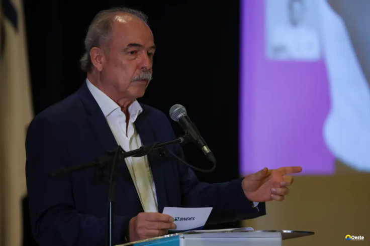 Na Mesa com Datena recebe o presidente do BNDES, Aloizio Mercadante