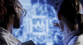 Número de empresas industriais que usam IA cresce 163% em dois anos