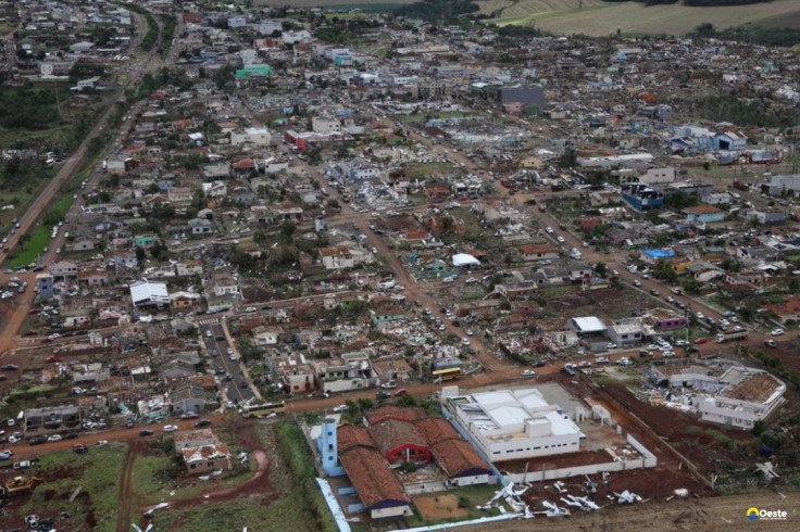 Número de feridos chega a 750 após passagem de tornado pelo Paraná