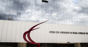 OAB cita “natureza perpétua” e pede fim de inquérito das fake news
