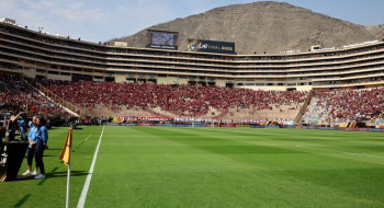 Ônibus atrasa e final da Libertadores começará às 18h30 (de Brasília)