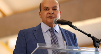 Oposição no DF pede impeachment de Ibaneis após citação por Vorcaro