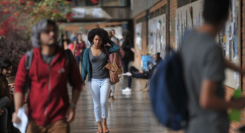 Orçamento 2026 traz corte de quase R$ 500 milhões para universidades