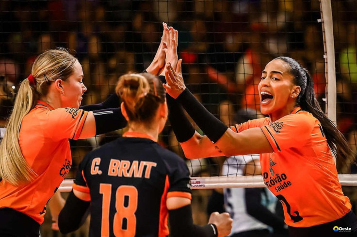 Osasco garante lugar no pódio do Mundial de Clubes feminino de vôlei