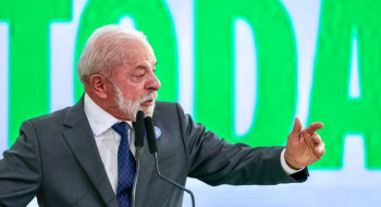 Pacto contra o feminicídio busca colocar leis em prática, diz Lula