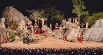 Paixão de Cristo de Nova Jerusalém tem encenações até domingo
