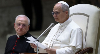 Papa Leão faz 1ª reunião com sobreviventes de abuso sexual na Igreja