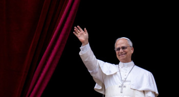 Papa Leão XIV defende paz desarmada espelhada em luta de Cristo