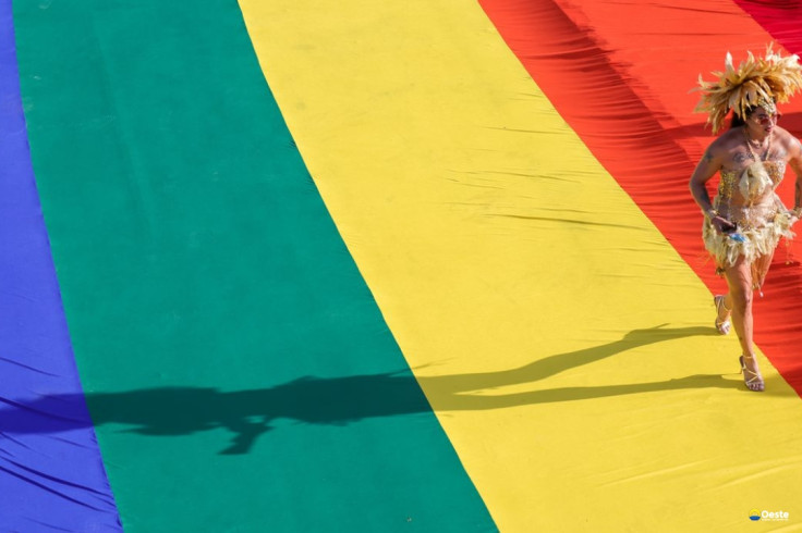 Parada Brasília Orgulho traz campanha do voto contra o preconceito