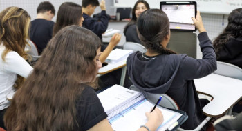 Pé-de-Meia 2026: nascidos em março e abril recebem parcela nesta terça