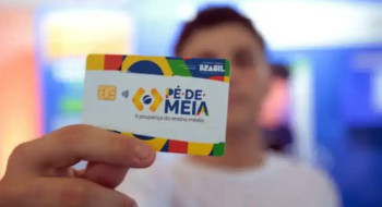 Pé-de-Meia paga incentivos a alunos nascidos em setembro e outubro