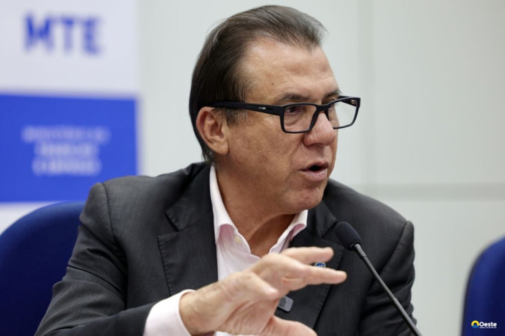 PECs da escala 6x1 não competem com proposta do governo, diz Marinho