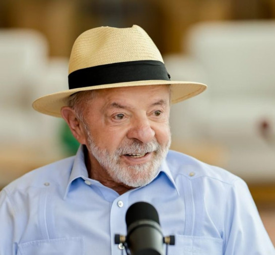 Pelo PT, Lula busca reeleição com foco em pautas sociais