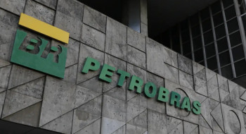 Petrobras anuncia R$ 2,6 bilhões para indústria naval na Bahia