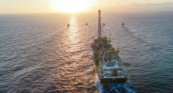 Petrobras supera projeções e tem produção recorde em 2025