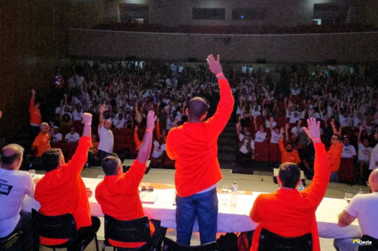 Petroleiros do Norte Fluminense suspendem greve após 16 dias