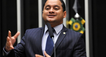 PF aponta senador como 'sustentáculo político' de esquema no INSS