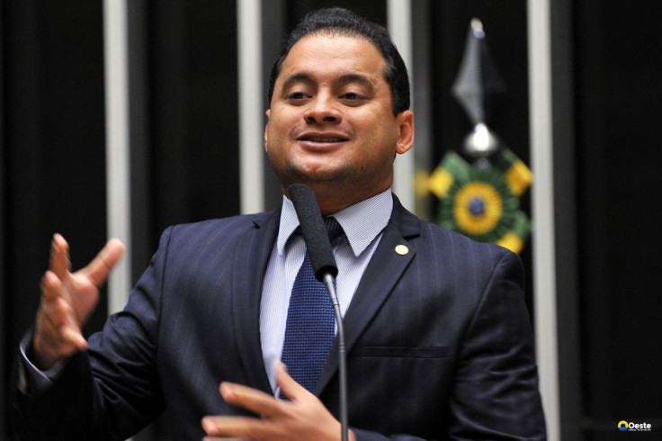 PF aponta senador como 'sustentáculo político' de esquema no INSS