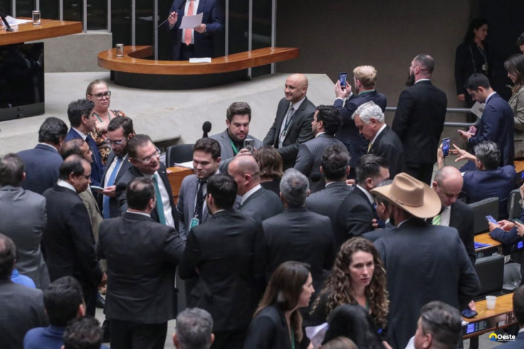 PL da Dosimetria beneficia criminosos comuns, dizem especialistas