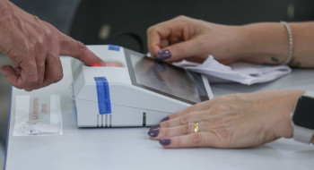 Plebiscito: eleitores de 6 cidades decidem transferência de distritos