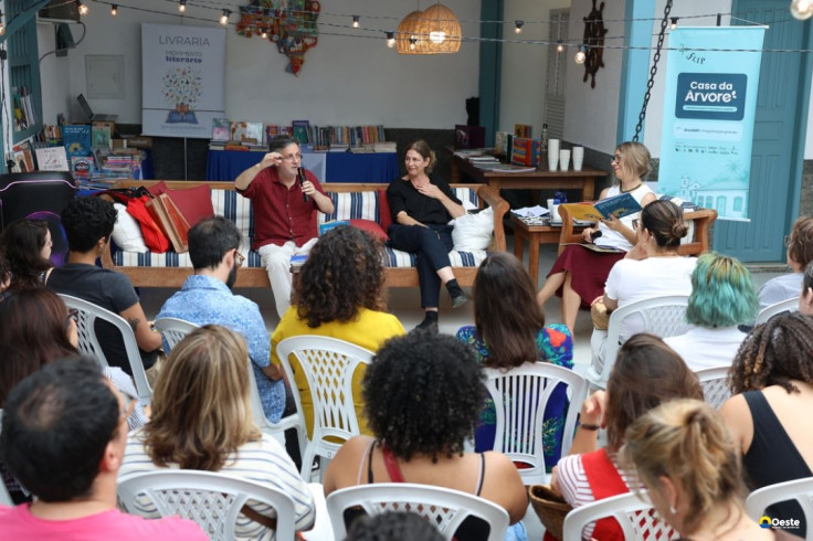 Poesia na infância alimenta sensibilidade, diz escritor