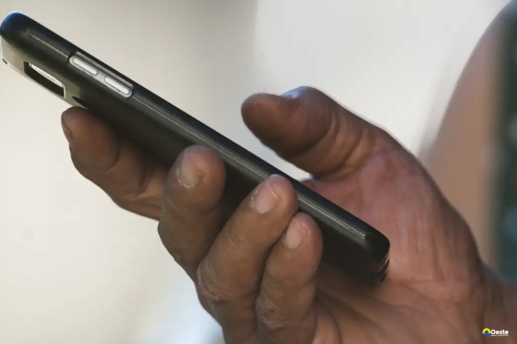 Polícia de SP faz operação contra receptação de celulares roubados