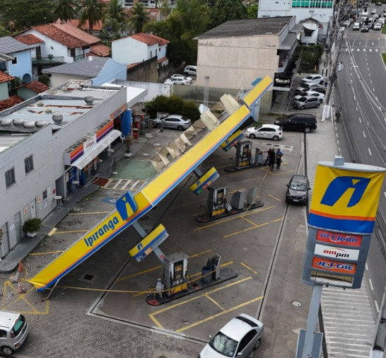 Polícia investiga morte de três eletrocutados após ventania no Rio