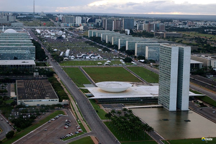 Por acordo, Congresso derruba vetos a projeto sobre dívidas de estados