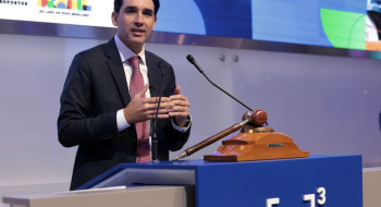 Porto de São Sebastião será leiloado até abril de 2026, diz ministro