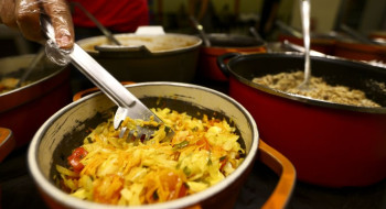 Preço médio do self-service por quilo chega a R$ 86,86 em São Paulo